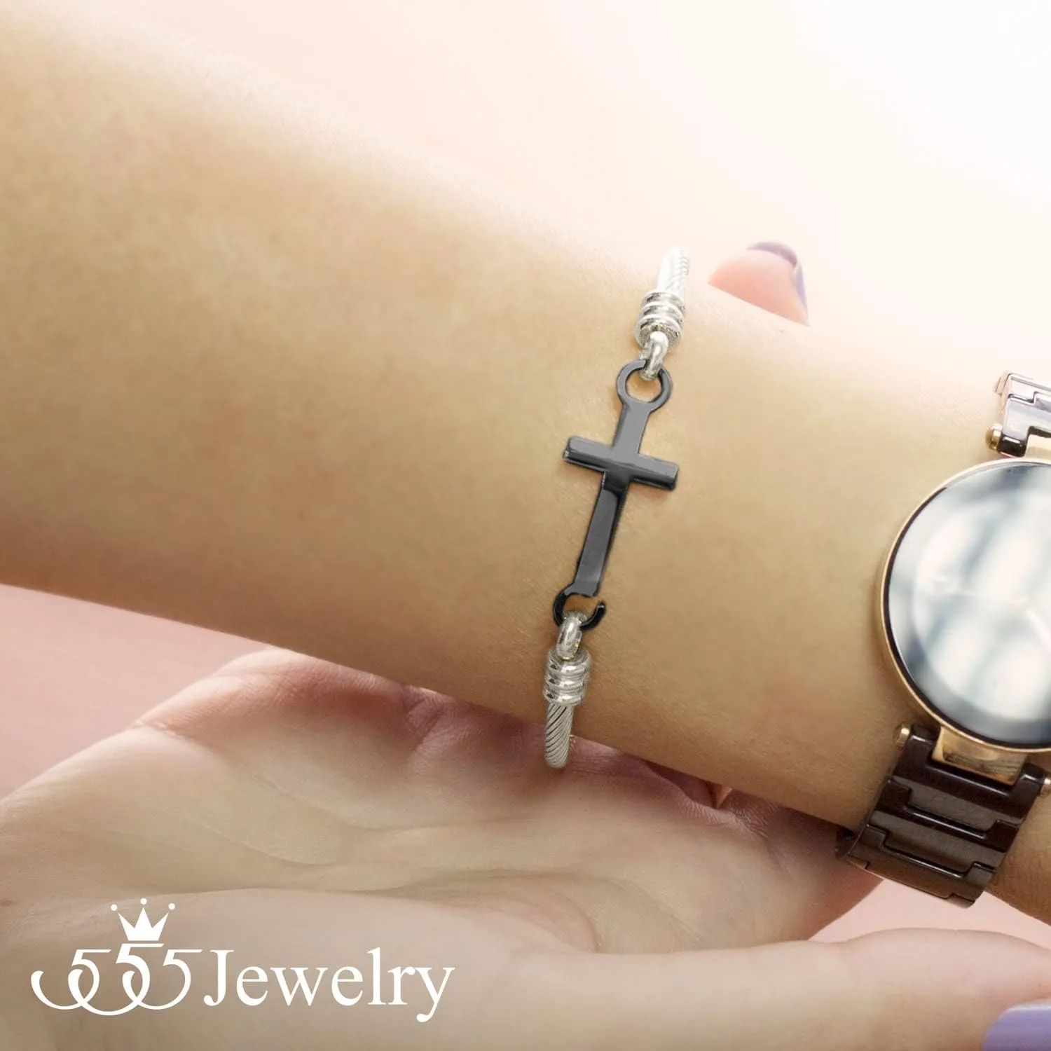 555Jewelry Stainless Steel Metal Religious Cross Clasp Men Bangle Women Bracelet