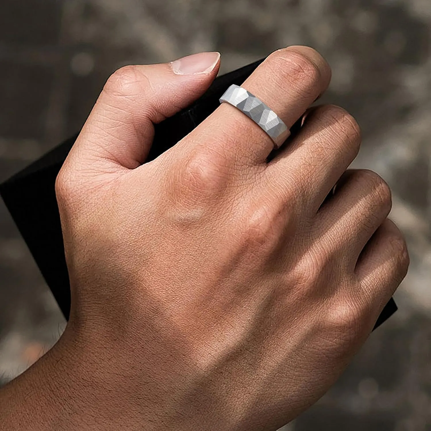 6MM 8mm Black/silver/gold Tungsten Rings for Men Womens Couple Fashion Jewelry Promise Engagement Wedding Band Hammered Inner ring inlaid with olive wood Carbide Polished Edge Comfort Fit