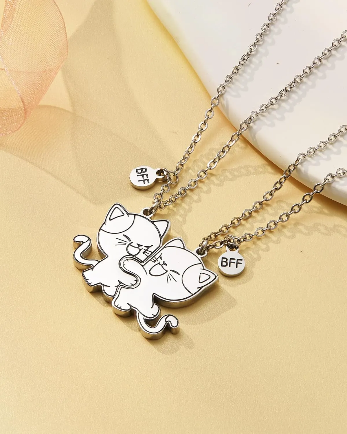 Best Friend Pendants Jewelry BFF Necklace 2 Gifts Matching Friendship Necklaces for 2 Teen Boys Girls Bestie Sister.