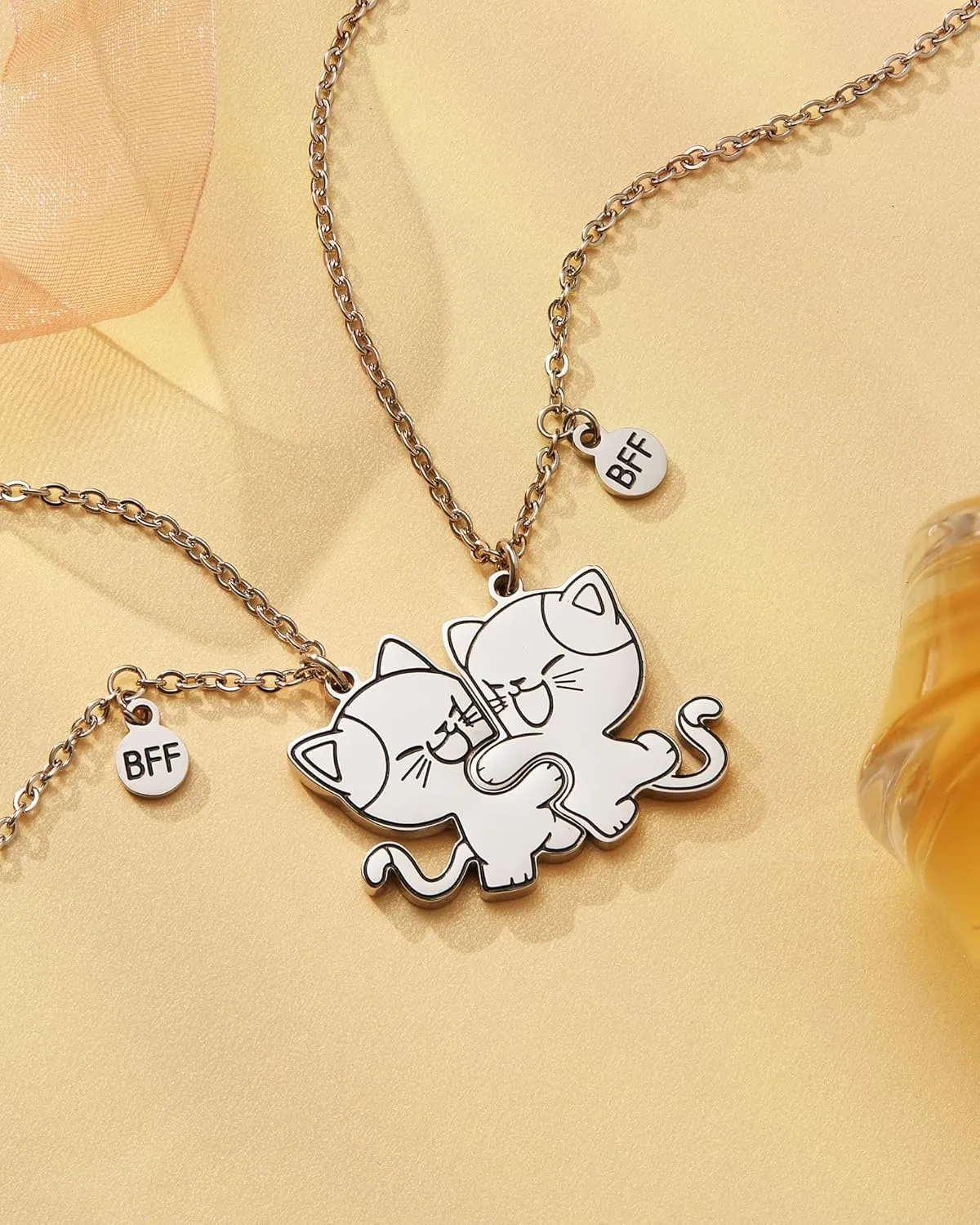 Best Friend Pendants Jewelry BFF Necklace 2 Gifts Matching Friendship Necklaces for 2 Teen Boys Girls Bestie Sister.