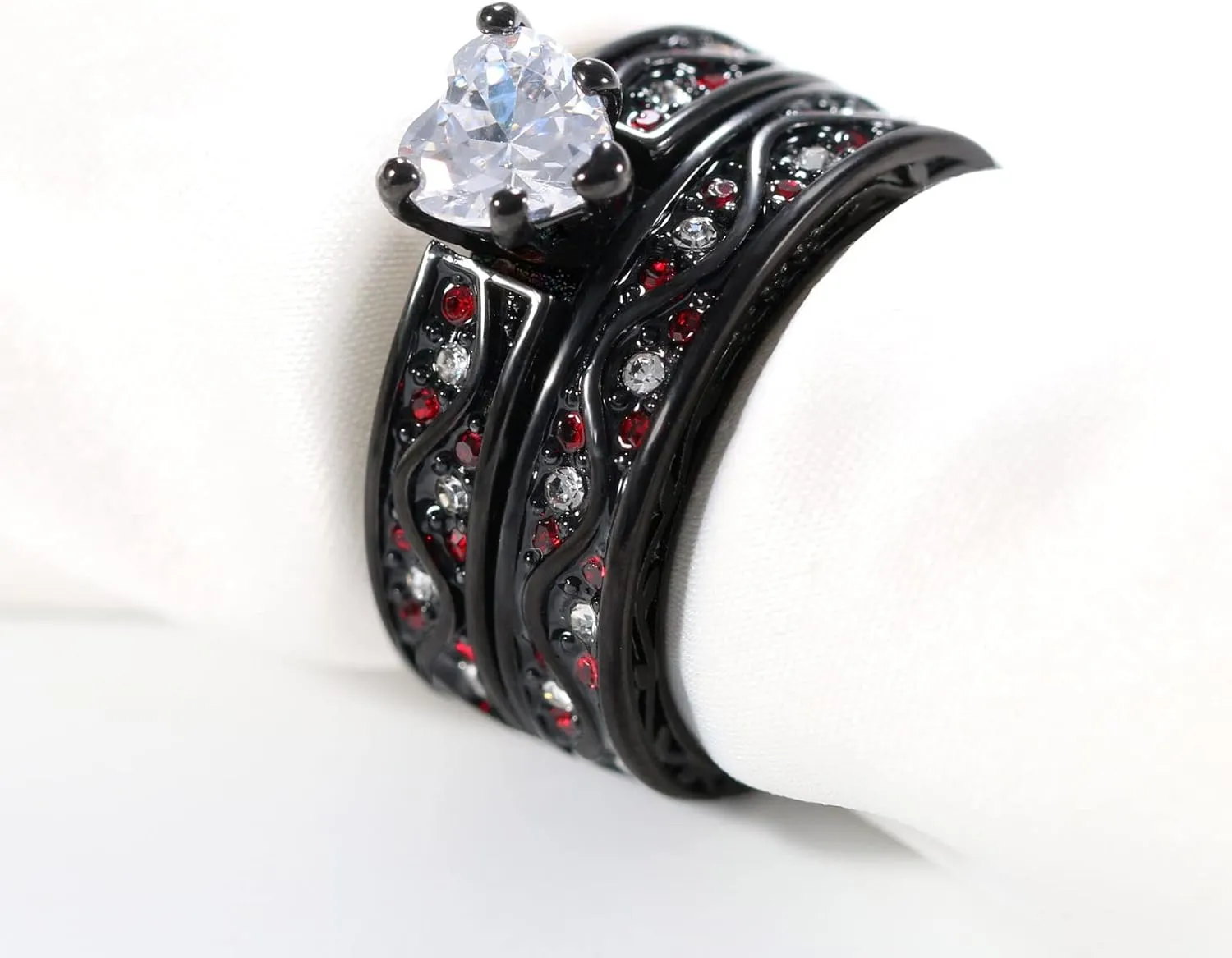 Couple Rings Black and Red Matching Rings His and Her Rings Heart CZ Women Wedding Ring Sets Titanium Men Wedding Bands