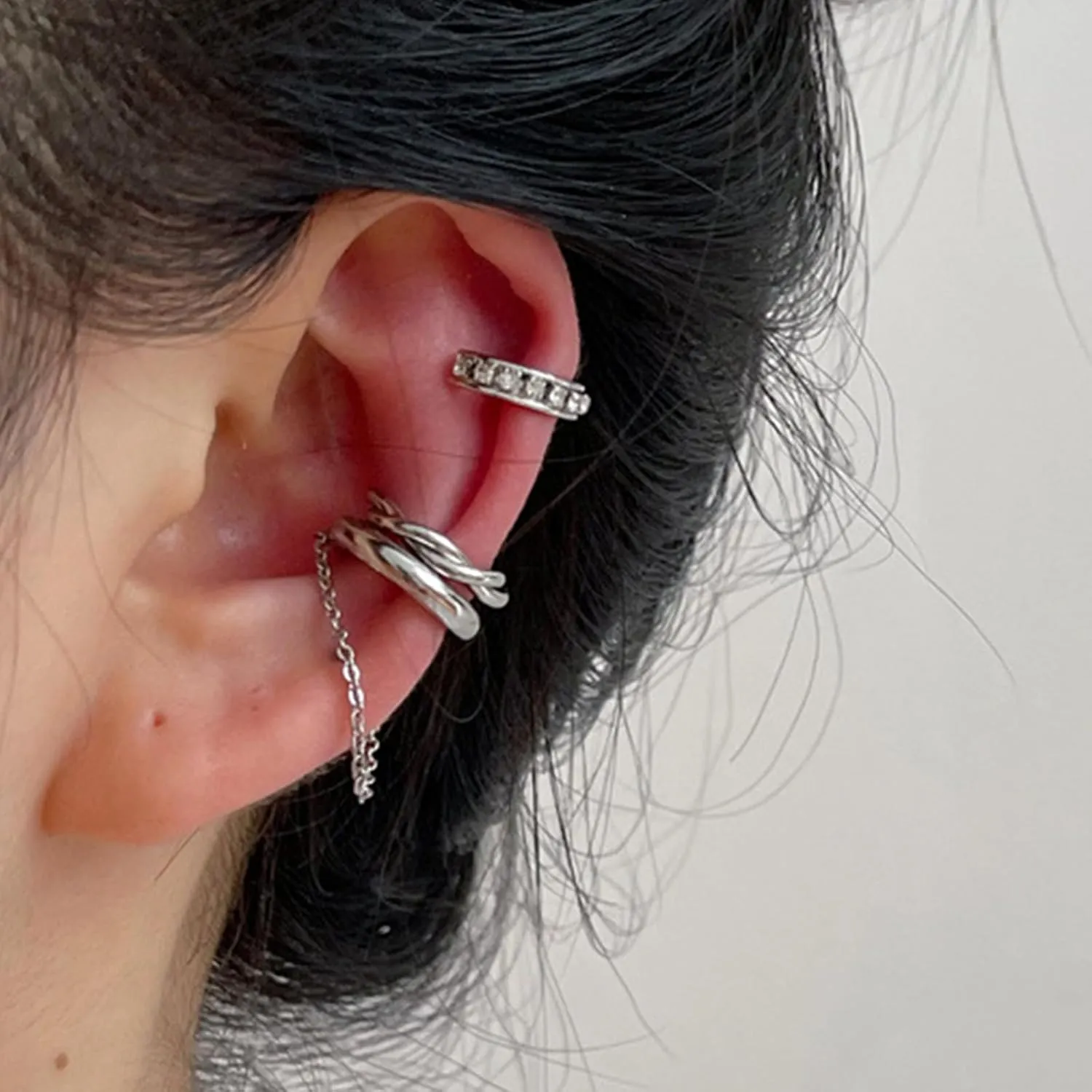 Ear Cuff Earrings for Women Non Piercing Cubic Zirconia Sparkling Huggie Ear Cuff Earrings Trendy Gold Rhinestone Ear Clip Earrings for Women