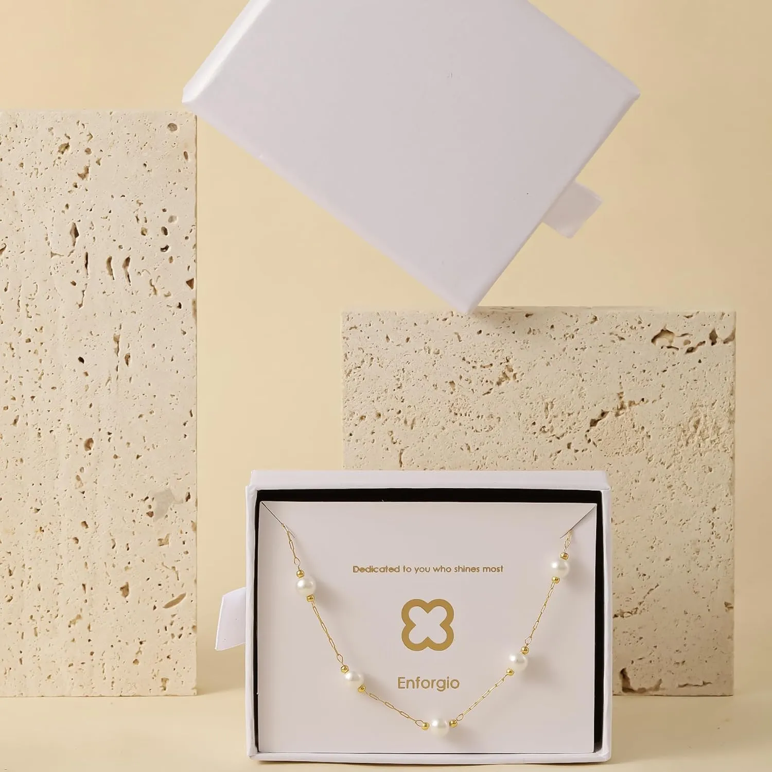 Gold Clover Necklace & Glass Bead Chain Jewelry Set Dainty 14K Gold Plated Pendant Necklace Adjustable Choker Charm Colorful Clover Pendant Lucky Necklaces for Women.