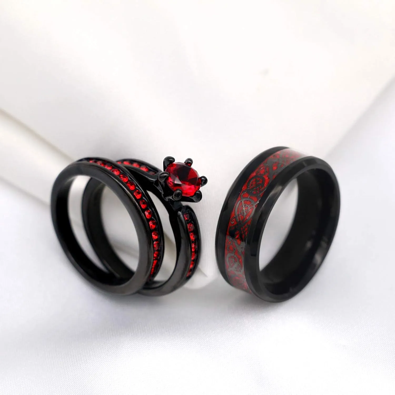 ringheart 2 Rings His and Hers Couple Rings Red Cz Rings Womens Wedding Ring Sets Titanium Steel Mens Wedding Bands