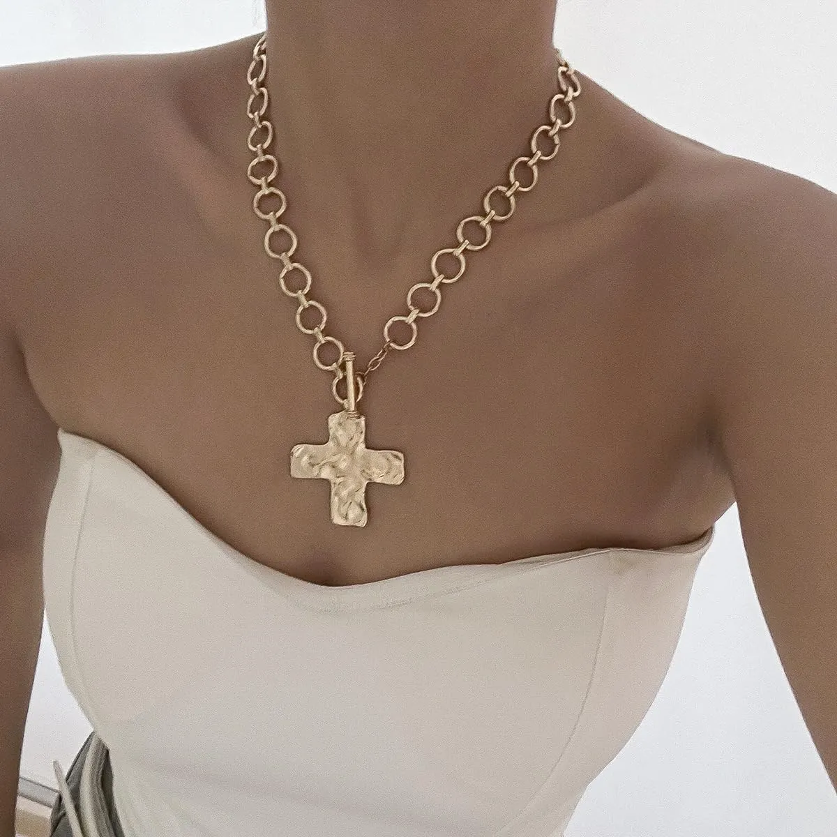 ZMANYIJEW Big Cross Necklace Chunky Statement Gold Cross Pendant Necklace Bold Hammered Cross Necklace Thick OT Buckle Chain Chunky Gold Statement Cross Pendant Necklace